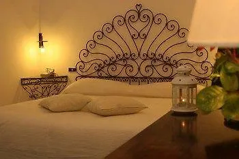 Il Giardino Dell'arte Oda ve Kahvaltı 4*