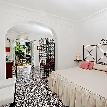 Il Giardino Dell'arte 4* أناكابْري